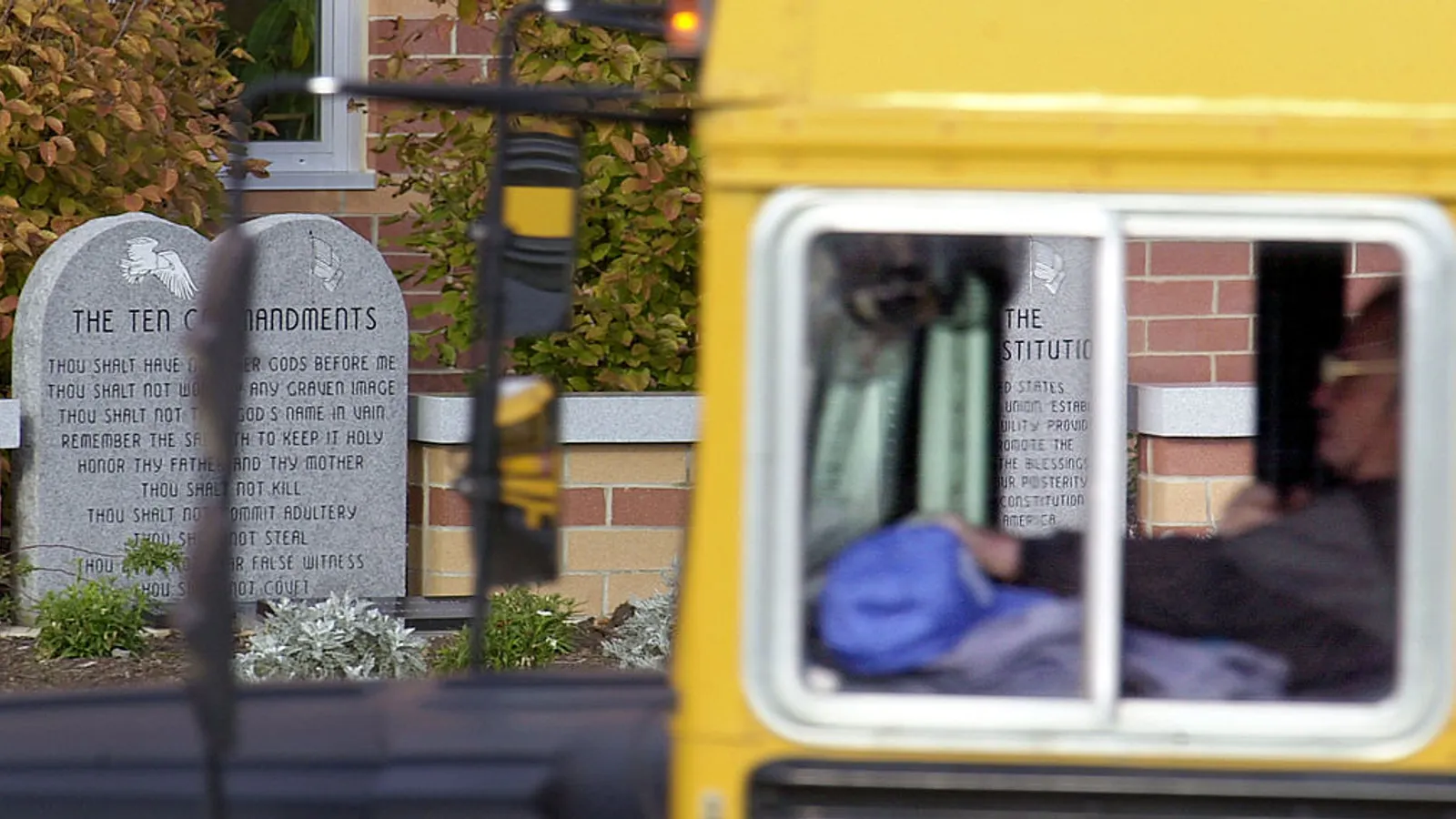 Appeals court voids Louisiana Ten Commandments injunction