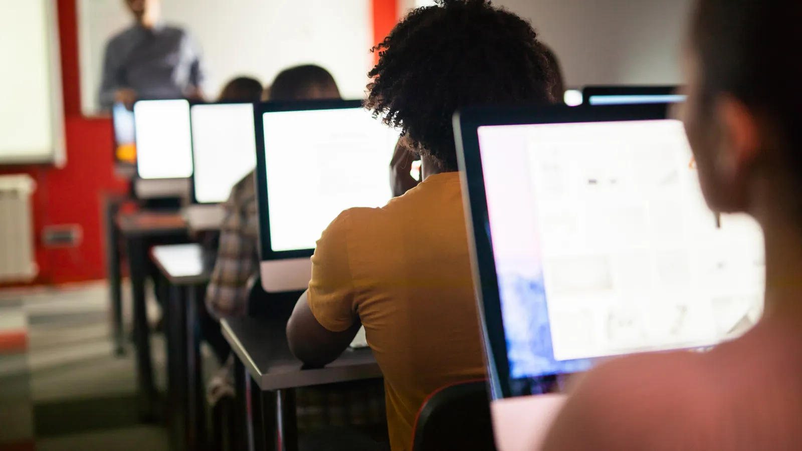 FCC opens comment period on E-rate’s future