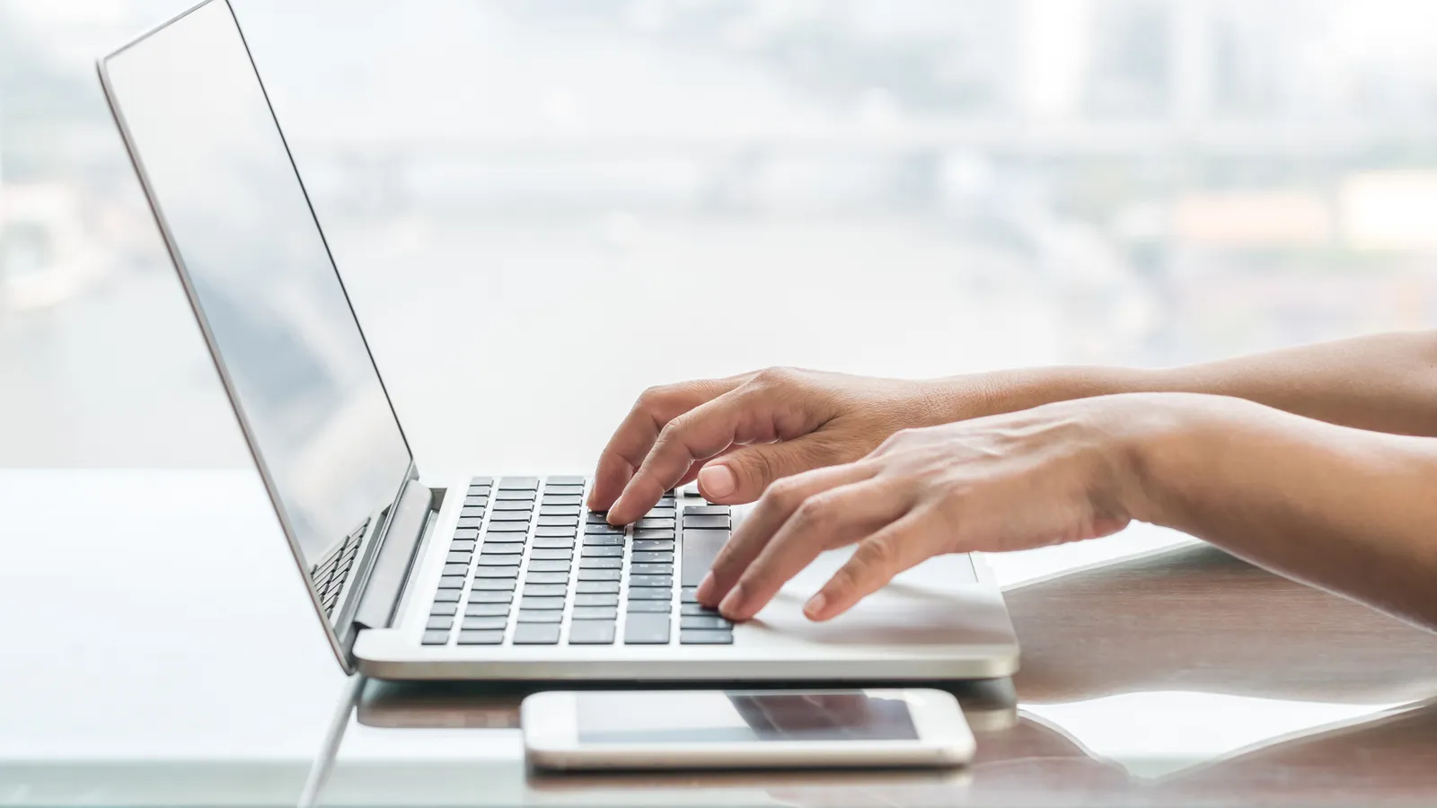 1 in 4 elementary school teachers say students use devices for main lessons